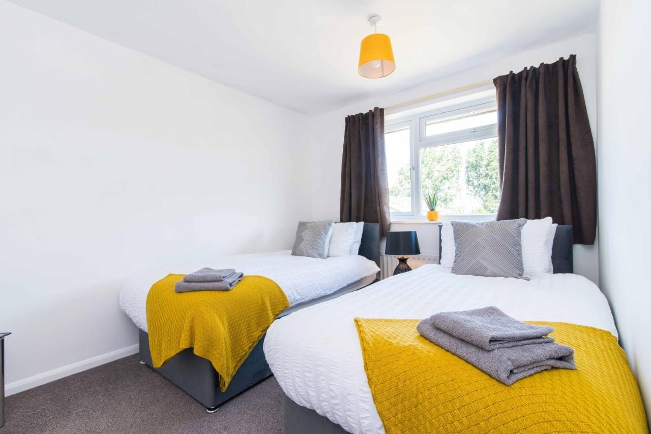 Modern Three Bedroom Home In Castle Donington Exteriör bild